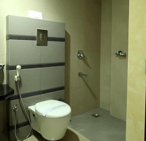 Hotel Green Dreams Kochi Exterior foto